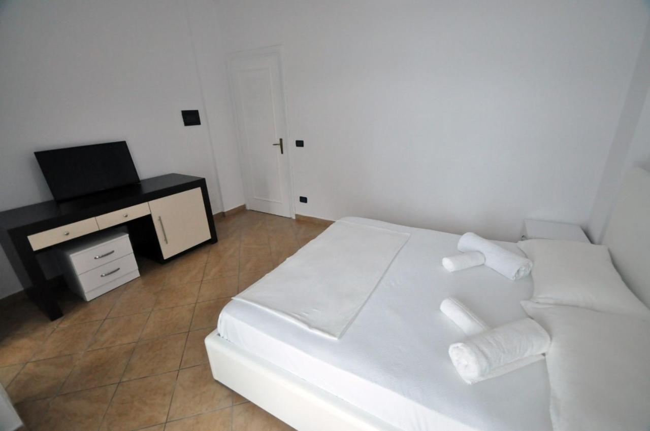 Grand G&T Hotell Škalngur Exteriör bild
