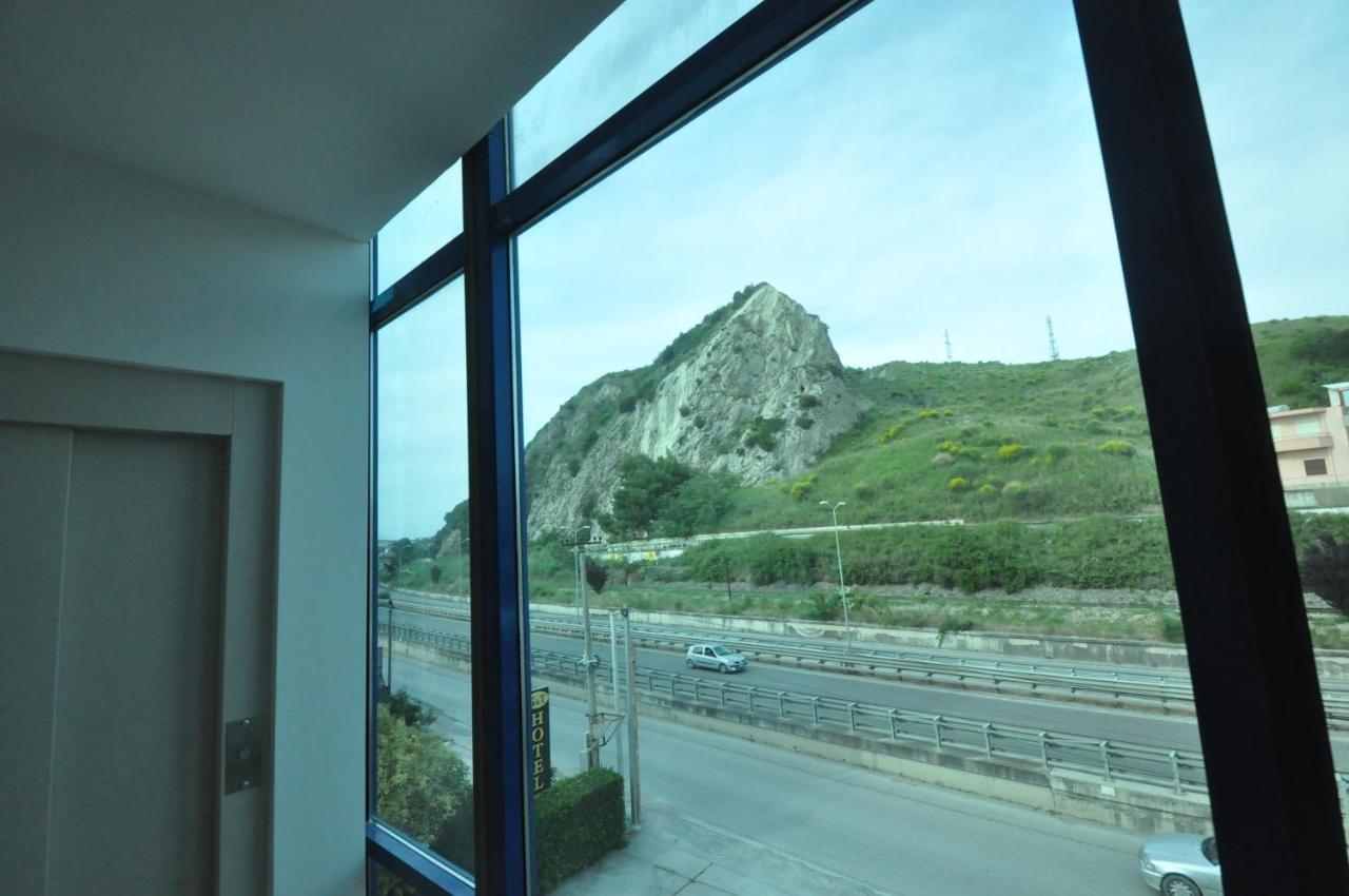 Grand G&T Hotell Škalngur Exteriör bild